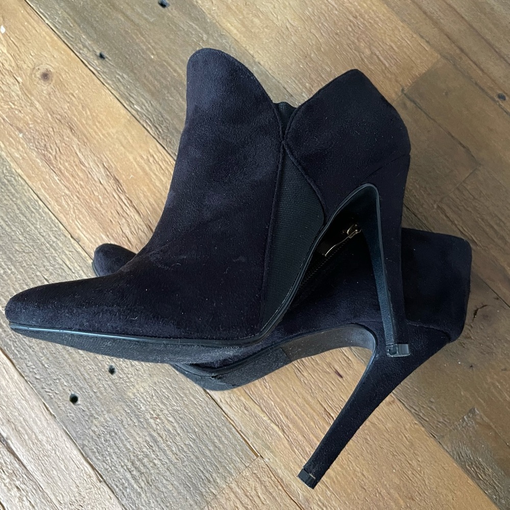 Black ankle boot heels - Picture 2 of 10